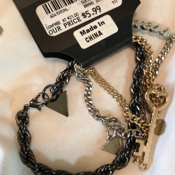 •NWT• Guess Tri-Color Chain Bracelet - Picture 5 of 5